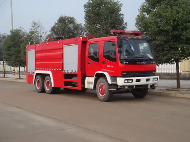 庆铃泡沫消防车（11吨）